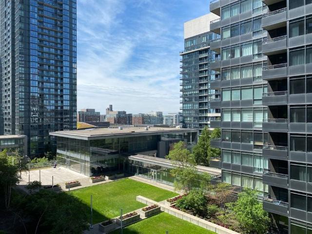 For Lease 4K Spadina Avenue Unit# 702, Toronto, Ontario