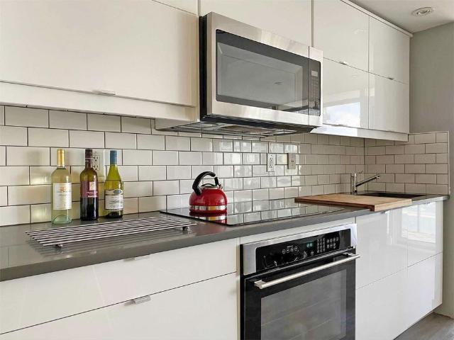 For Lease 4K Spadina Avenue Unit# 1618, Toronto, Ontario