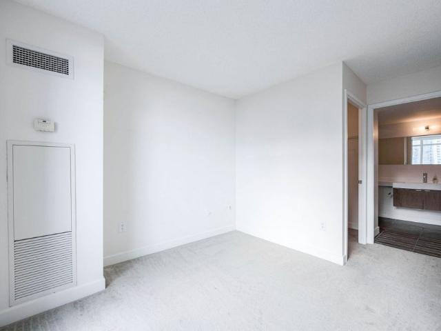 For Lease 4K Spadina Avenue Unit# 1721, Toronto, Ontario