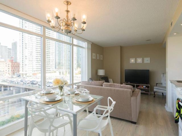 For Lease 4K Spadina Avenue Unit# 302, Toronto, Ontario
