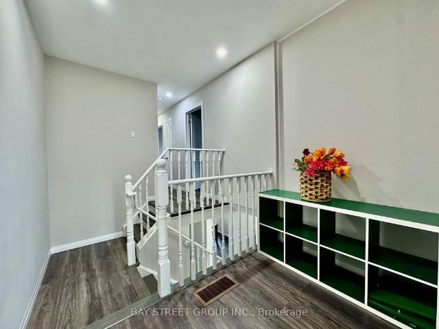 For Lease 5045 Rundle Court Unit# Upper, Mississauga, Ontario