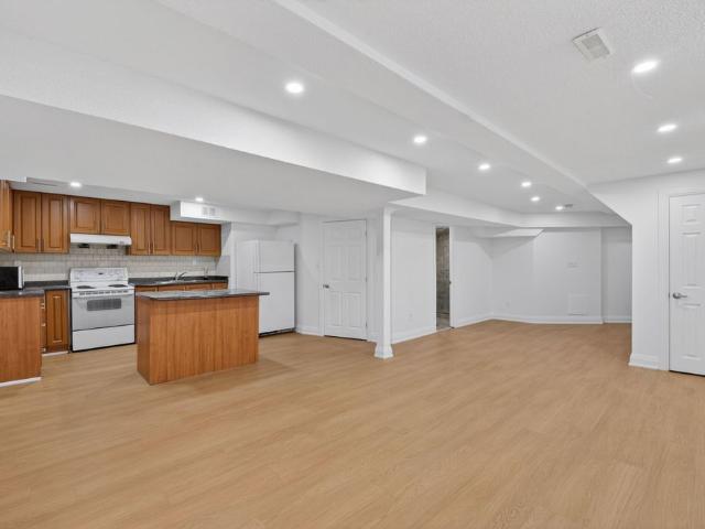 For Lease 5058 Oscar Peterson Boulevard, Mississauga, Ontario