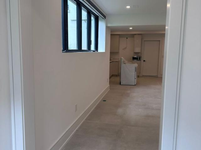 For Lease 506 Wellington Crescent Unit# Basement, Oakville, Ontario