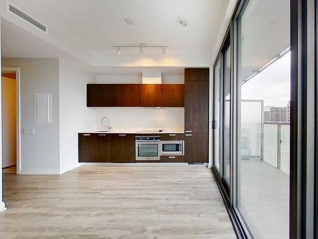 For Lease 50 Charles Street Unit# 1402, Toronto, Ontario