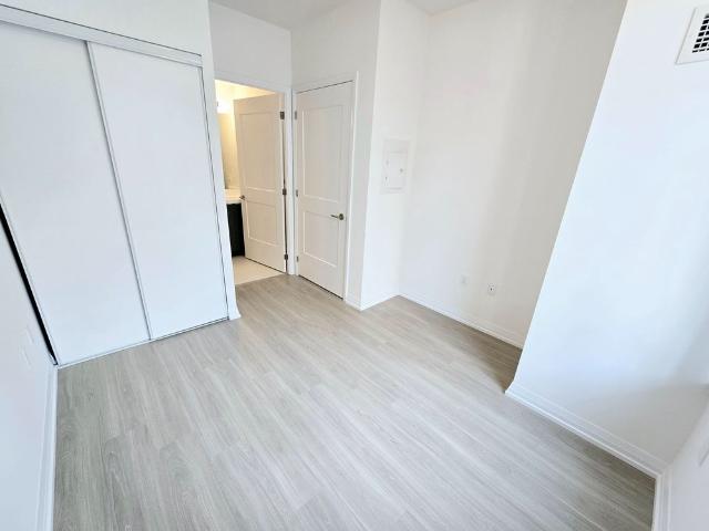 For Lease 50 Dunfield Avenue Unit# 814, Toronto, Ontario