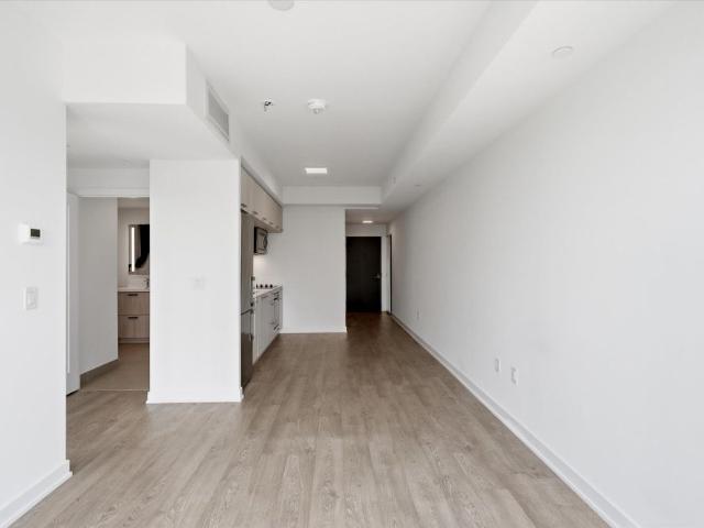 For Lease 50 McCaul Street Unit# 917, Toronto, Ontario