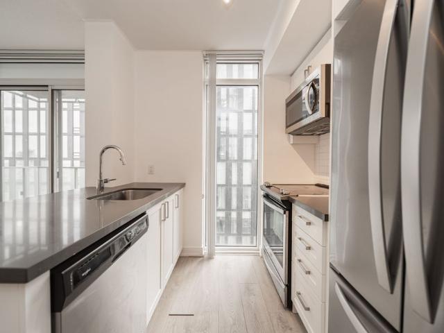 For Lease 50 Wellesley E Street Unit# 2801, Toronto, Ontario