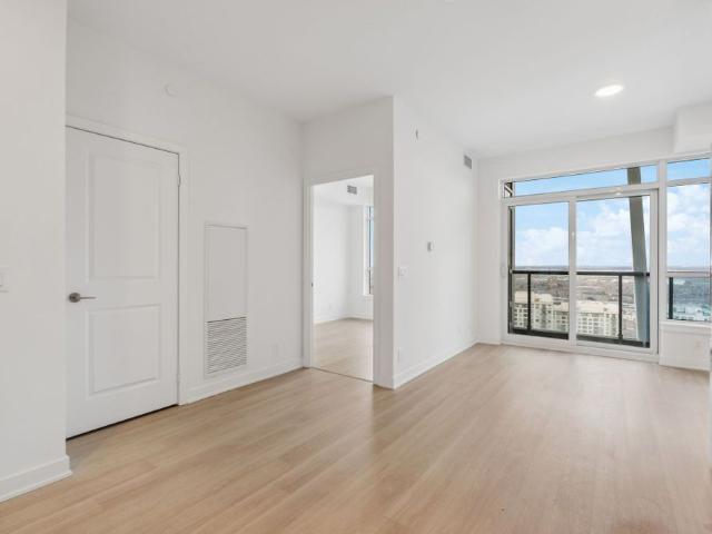 For Lease 50 Upper Mall Way Unit# 2606, Vaughan, Ontario