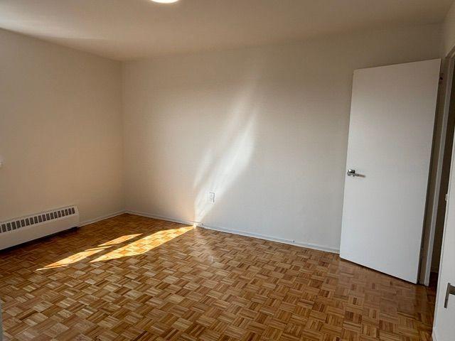For Lease 515 North Service Road Unit# 2 611, Mississauga, Ontario