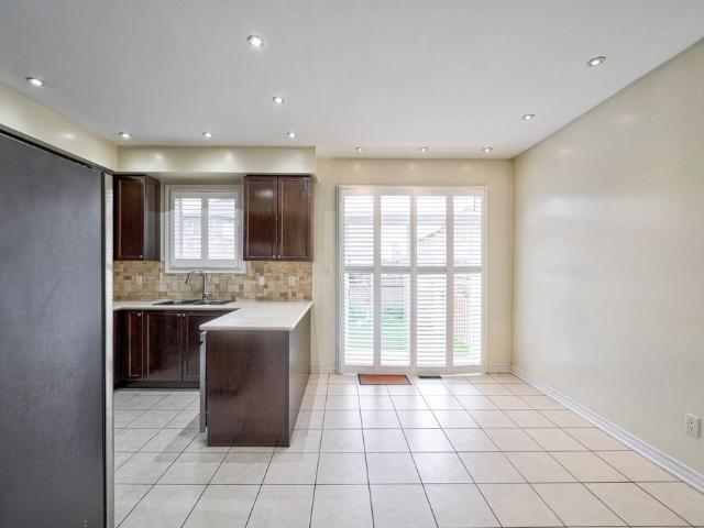 For Lease 515 Coach Drive, Mississauga, Ontario