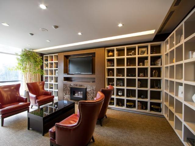 For Lease 5191 Dundas 3 Summerland Terr Street Unit# 309, Toronto, Ontario