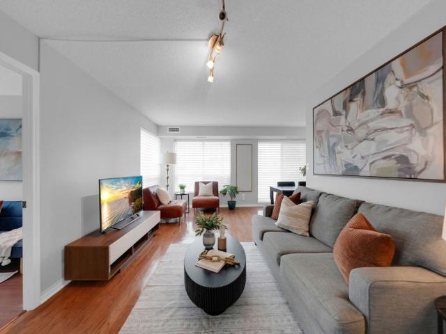 For Lease 51 Baffin Court Unit# 220, Richmond Hill, Ontario