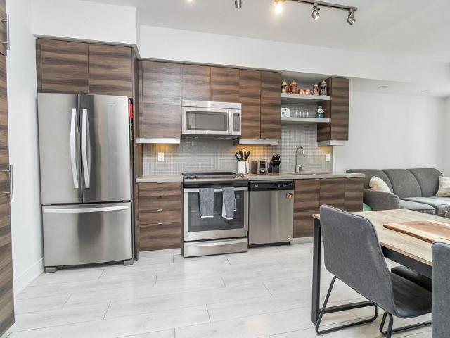 For Lease 525 Adelaide Street Unit# 1518, Toronto, Ontario