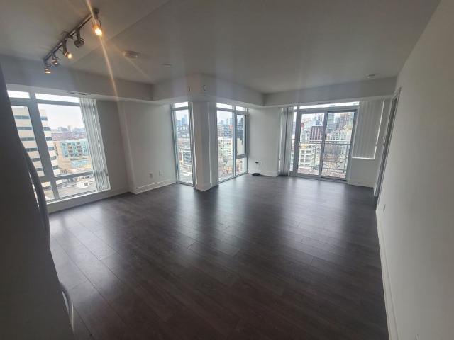 For Lease 525 Adelaide Street Unit# 1715, Toronto, Ontario