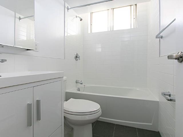 For Lease 525 Eglinton Avenue Unit# 900, Toronto, Ontario