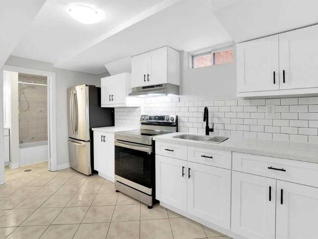 For Lease 521 Heddle Crescent, Newmarket, Ontario