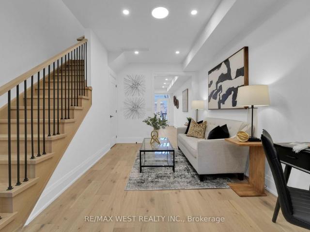 For Lease 521 St Johns Road Unit# UPPER, Toronto, Ontario
