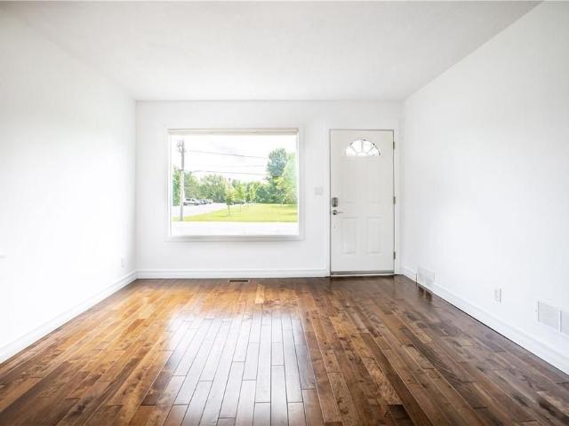 For Lease 521 South Pelham Road Unit# UPPER, Welland, Ontario