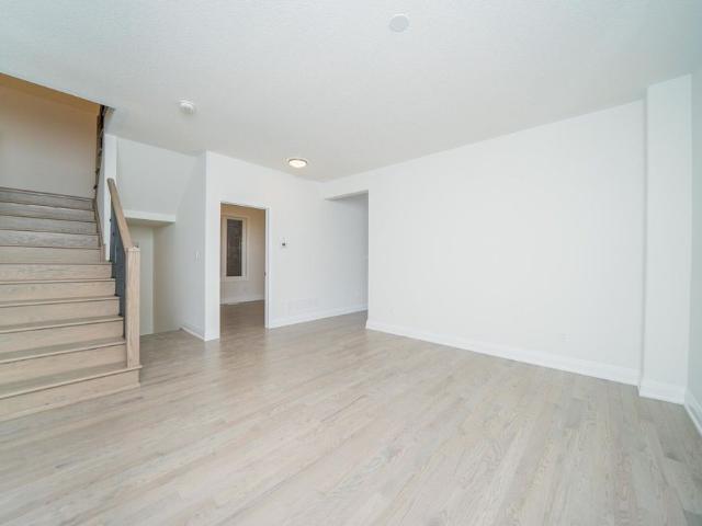 For Lease 522 Askew Court, Oshawa, Ontario
