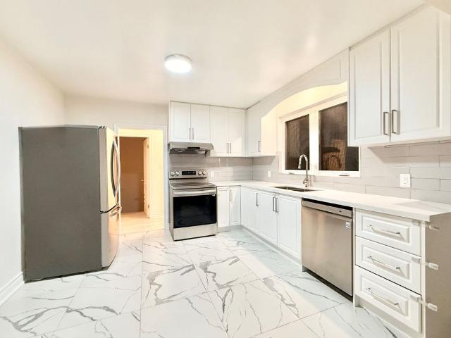 For Lease 52 Dukinfield Crescent, Toronto, Ontario