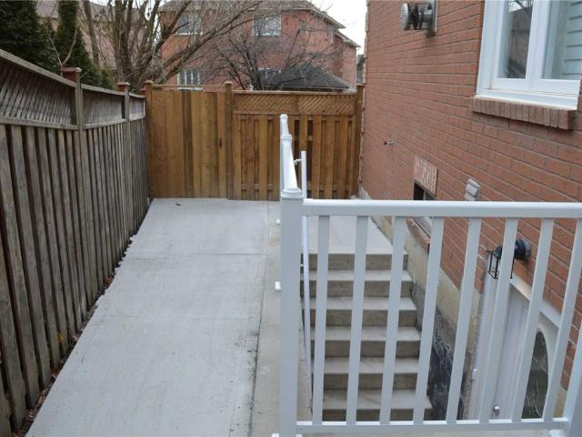 For Lease 5332 Floral Hill Crescent Unit# Basement, Mississauga, Ontario
