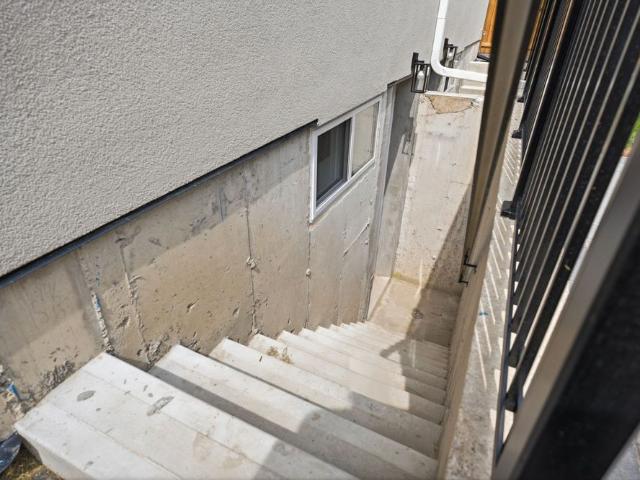 For Lease 53 Bishop Avenue Unit# 1B, Toronto, Ontario