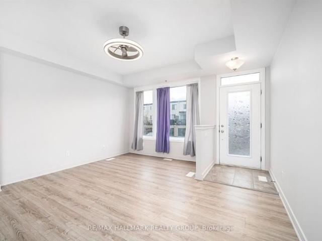 For Lease 545 Ozawa Private Unit# 88, Manor Park Cardinal Glen and Area, Ontario