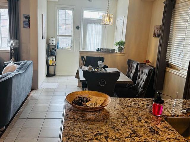 For Lease 5463 Tenth Line Unit# Upper, Mississauga, Ontario