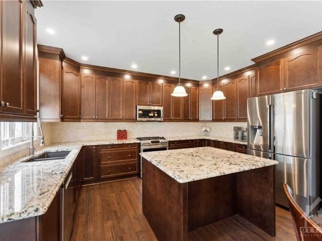 For Lease 546 PEERLESS Street, Barrhaven, Ontario