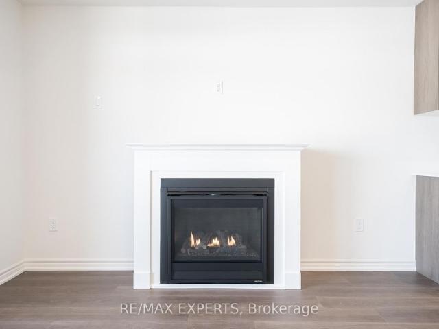 For Lease 54 Debois Street Unit# 2nd Flr, Kawartha Lakes, Ontario