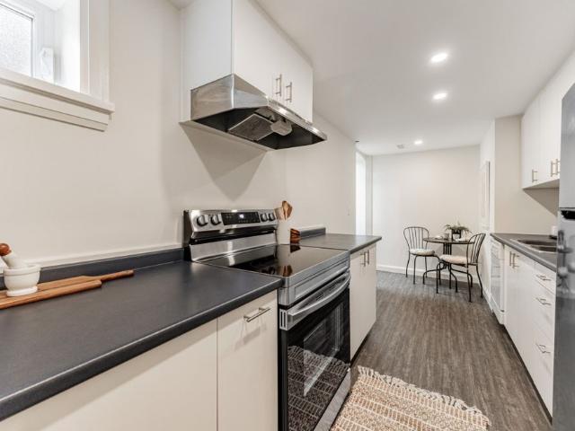 For Lease 54 Pasadena Gardens Unit# B, Toronto, Ontario