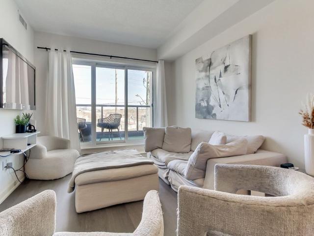 For Lease 555 William Graham Dr Drive Unit# 242, Aurora, Ontario