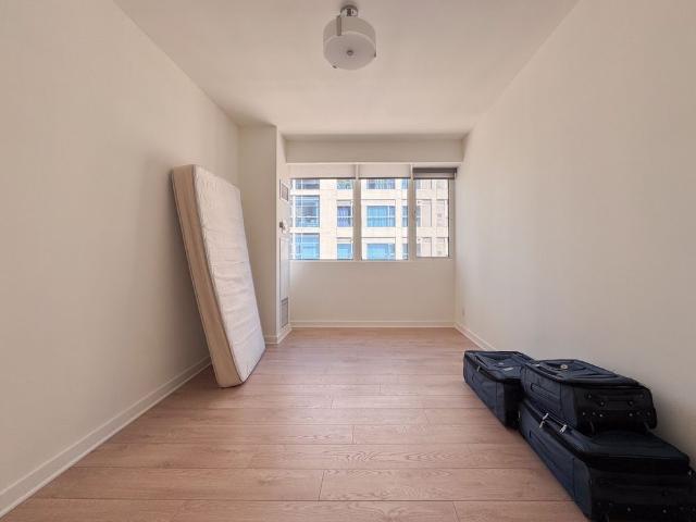 For Lease 555 Yonge Street Unit# 704, Toronto, Ontario