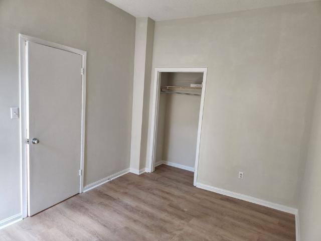 For Lease 556 Spadina Crescent Unit# 5, Toronto, Ontario