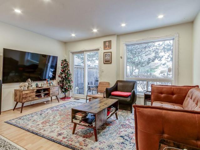 For Lease 55 Barondale Drive Unit# 75, Mississauga, Ontario