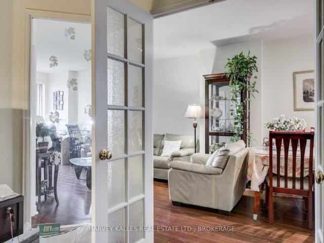 For Lease 55 Bloor Street Unit# 2001, Toronto, Ontario