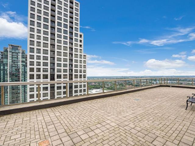 For Lease 55 Elm Drive Unit# Ph02, Mississauga, Ontario
