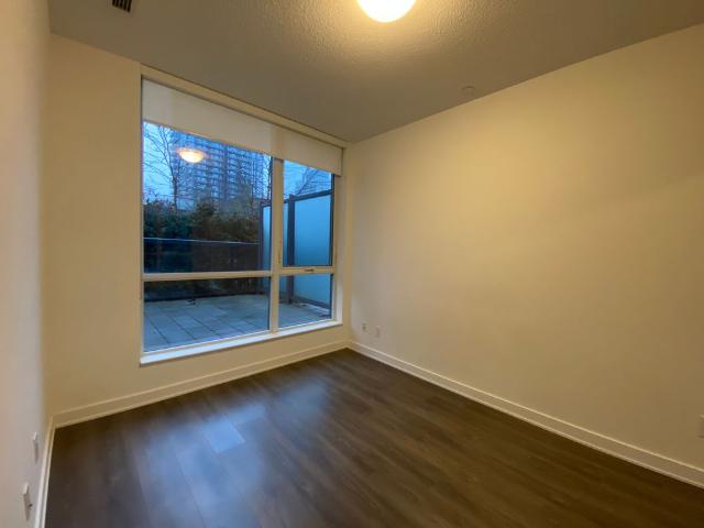 For Lease 55 Regent Park Boulevard Unit# 407, Toronto, Ontario