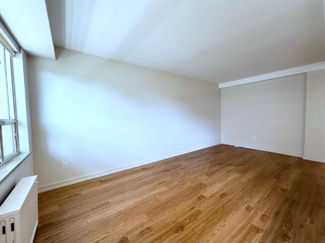 For Lease 565 Avenue Road Unit# 706, Toronto, Ontario