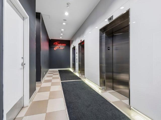 For Lease 560 King Street Unit# 718, Toronto, Ontario