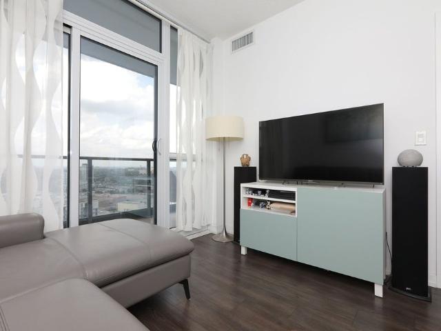 For Lease 56 Forest Manor Road Unit# 2509, Toronto, Ontario