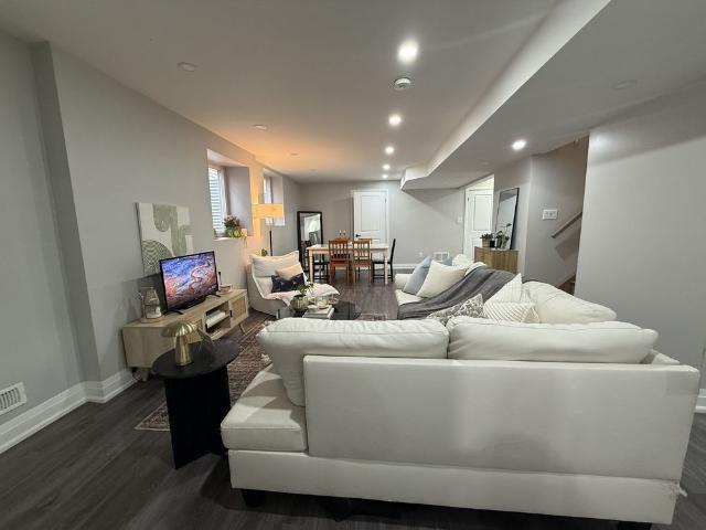 For Lease 56 Hickling Trail Unit# LOWER UNIT, Barrie, Ontario