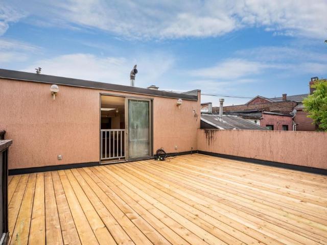 For Lease 574 St Clair Avenue Unit# Upper, Toronto, Ontario