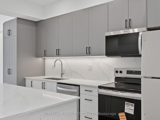 For Lease 587 Oakwood Avenue Unit# 2 Main, Toronto, Ontario
