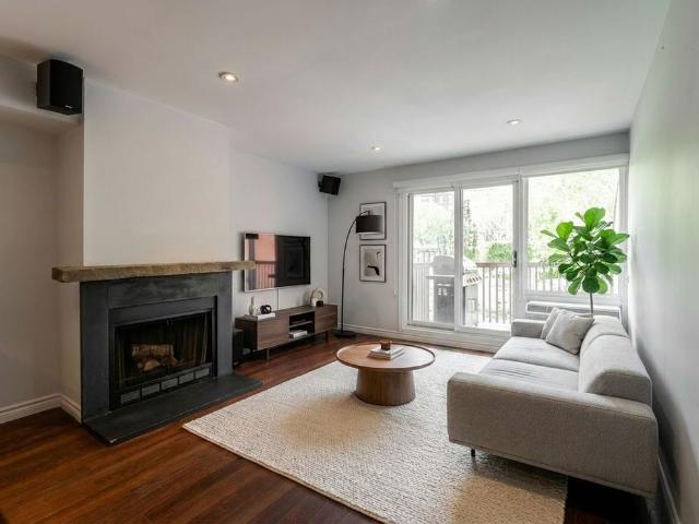 For Lease 598 Wellington Street, Toronto, Ontario
