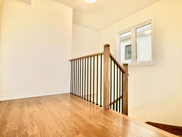 For Lease 59 PHOENIX Boulevard, Barrie, Ontario