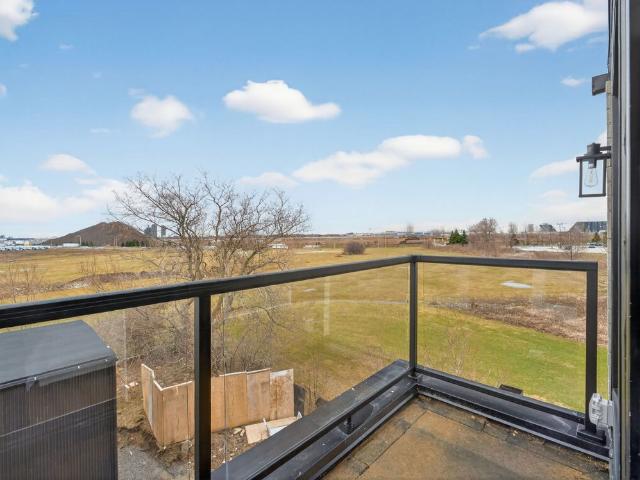 For Lease 5 Hopperton Drive Unit# C, Toronto, Ontario