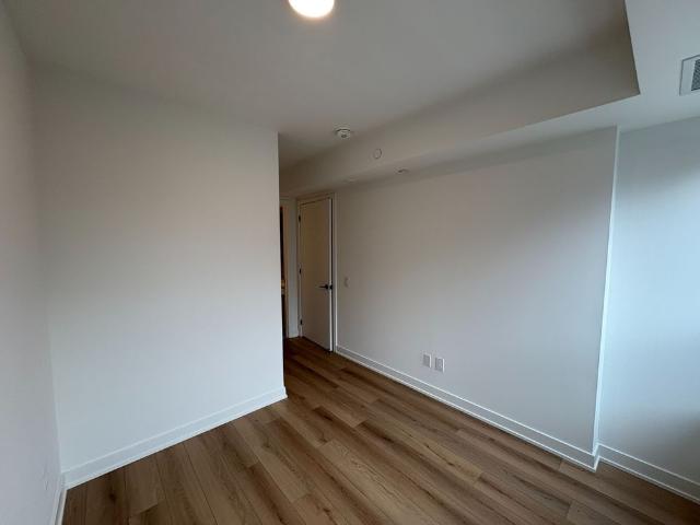 For Lease 5 Lakeview Avenue Unit# 309, Toronto, Ontario