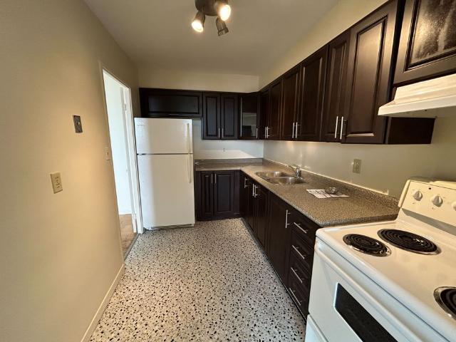 For Lease 5 Massey Square Unit# 2908, Toronto, Ontario