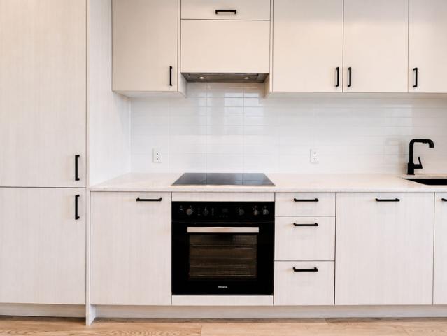 For Lease 5 Quarrington Lane Unit# 1406, Toronto, Ontario